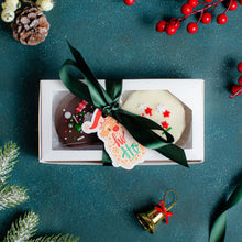 Cargar imagen en el visor de la galería, Pack 3 Cajas de 2 Alfajores Grandes Navidad