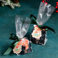 Cargar imagen en el visor de la galería, Pack 3 Bolsas 3 Alfajores Grandes Navidad
