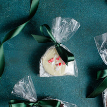 Cargar imagen en el visor de la galería, PACK 5 O 10 BOLSITAS 1 ALFAJOR GRANDE NAVIDAD
